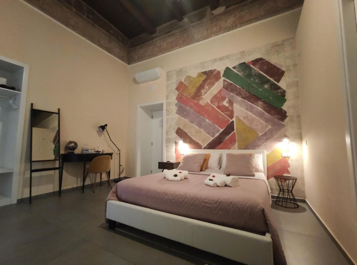 L'Arco E Il Vico Bed & Breakfast Napoli Bagian luar foto