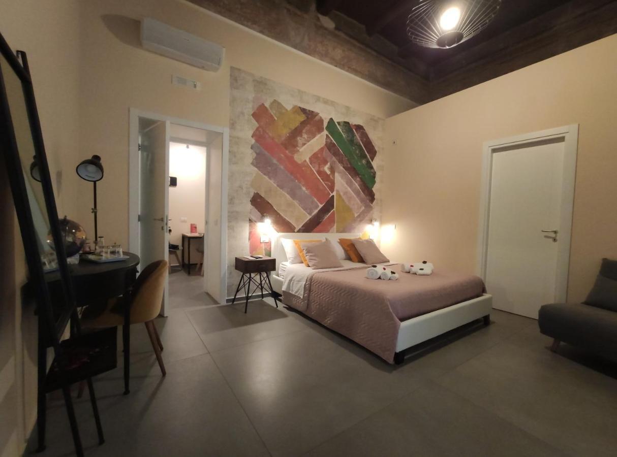 L'Arco E Il Vico Bed & Breakfast Napoli Bagian luar foto